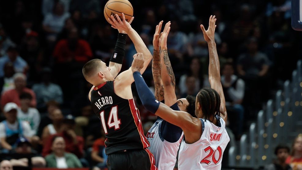Image for story: Heat win 5th straight, roll past Wizards 120-94