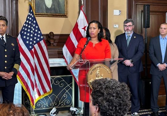 Image for story: Why did DC mayor withhold info that Qatar paid $61K+ for a trip to Dubai for her & staff?