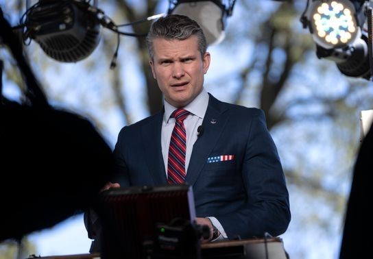 Image for story: Three Hegseth aides ousted in leak investigation decry 'baseless attacks'