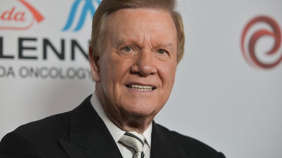 Image for story: Wink Martindale, the genial game-show host, dies at 91